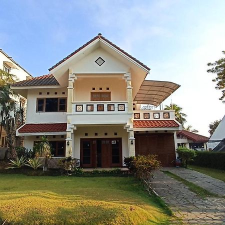 Villa Ohana Batu Exterior foto
